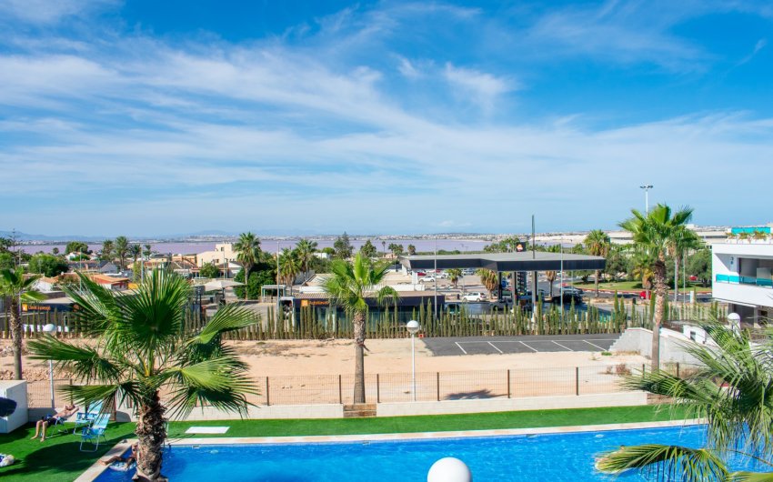 Herverkoop - Herenhuis -
Torrevieja - Los Balcones