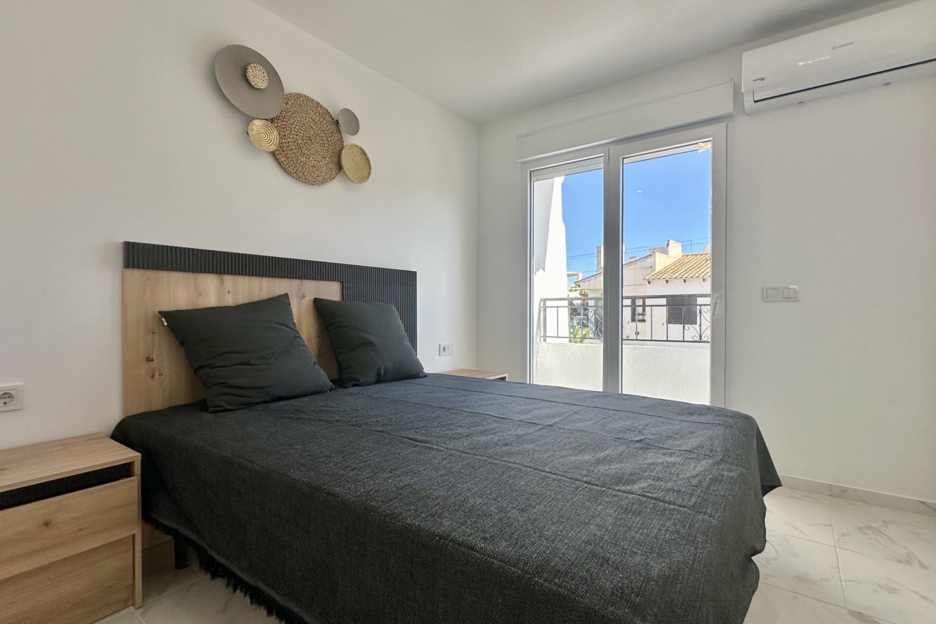 Herverkoop - Herenhuis -
Torrevieja - Los Balcones