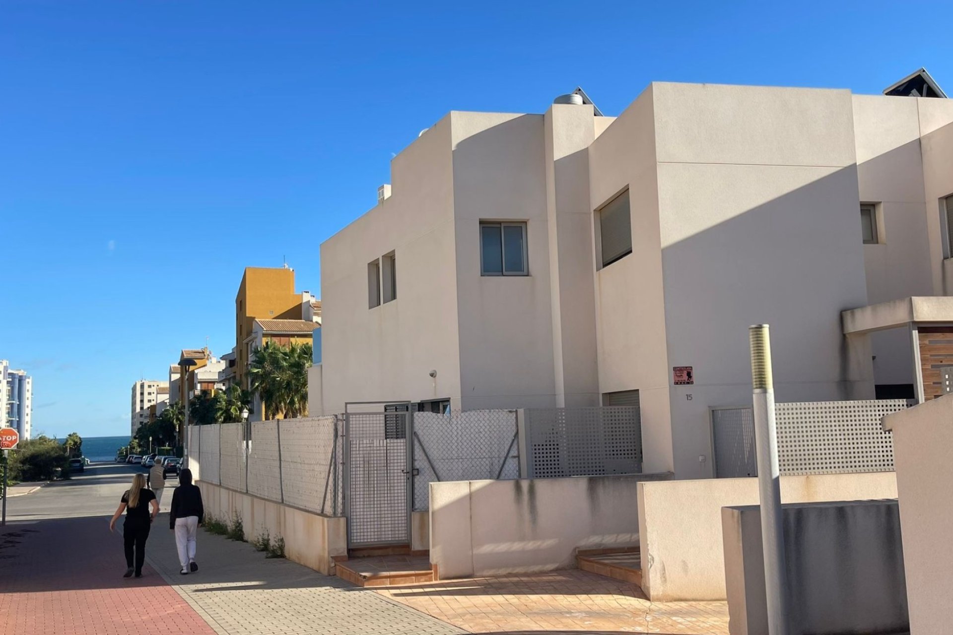 Herverkoop - Herenhuis -
Torrevieja - Punta Prima