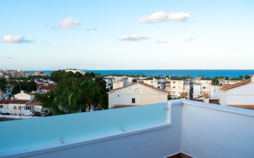 Herverkoop - Herenhuis -
Torrevieja - Torreblanca