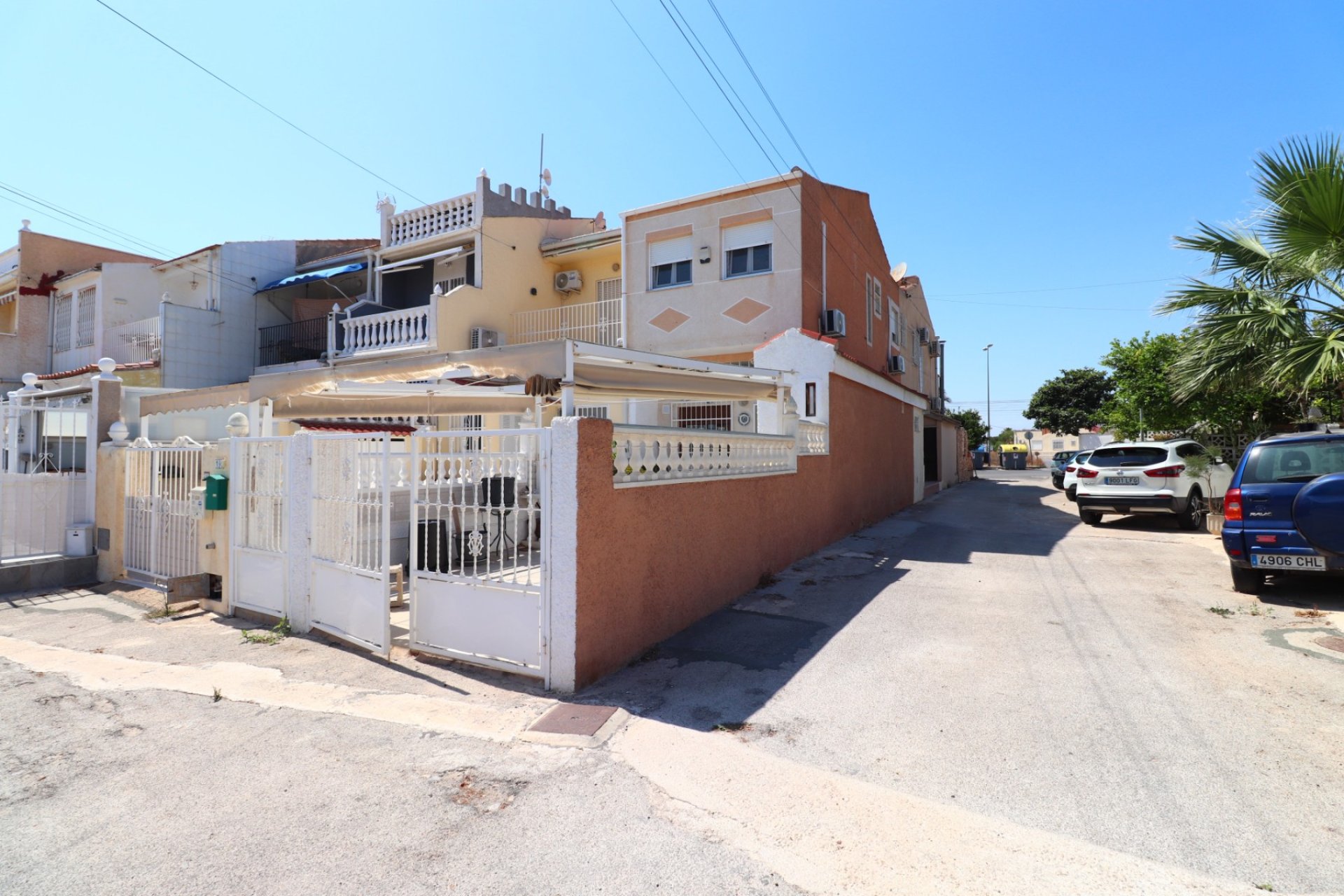 Herverkoop - Herenhuis -
Torrevieja - Torretas