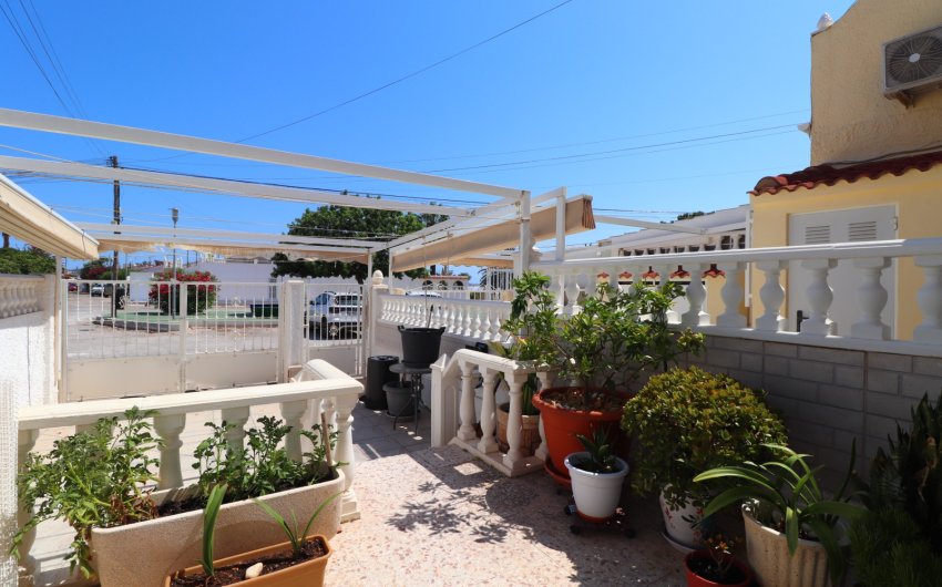 Herverkoop - Herenhuis -
Torrevieja - Torretas