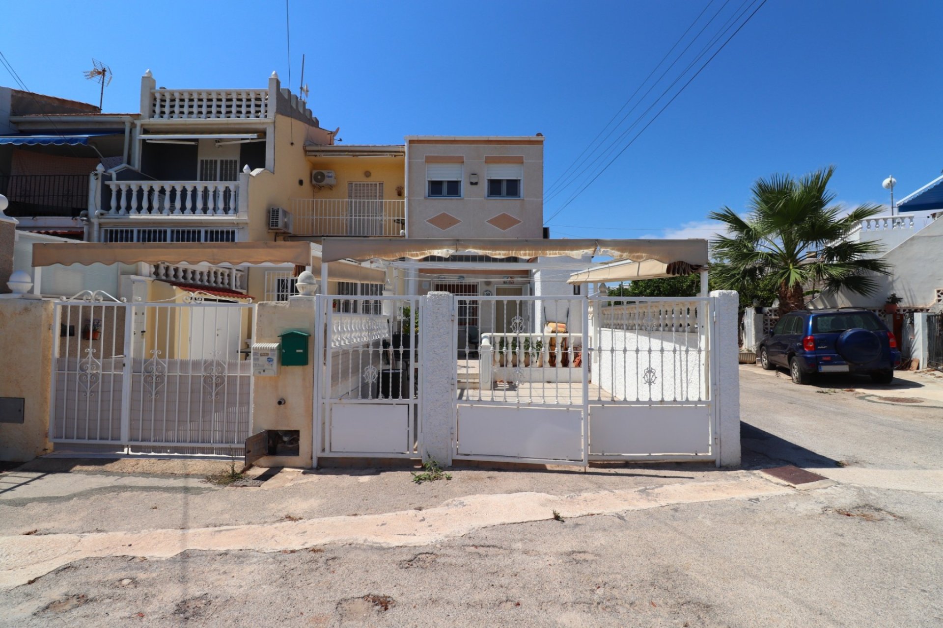 Herverkoop - Herenhuis -
Torrevieja - Torretas