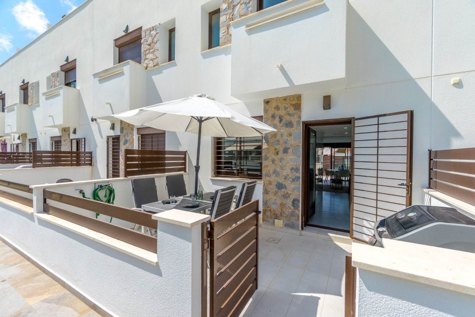 Herverkoop - Herenhuis -
Torrevieja