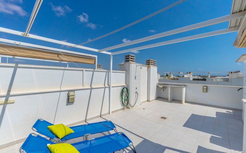 Herverkoop - Herenhuis -
Torrevieja