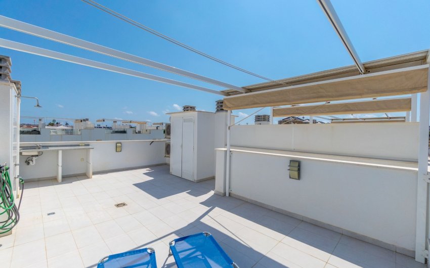 Herverkoop - Herenhuis -
Torrevieja