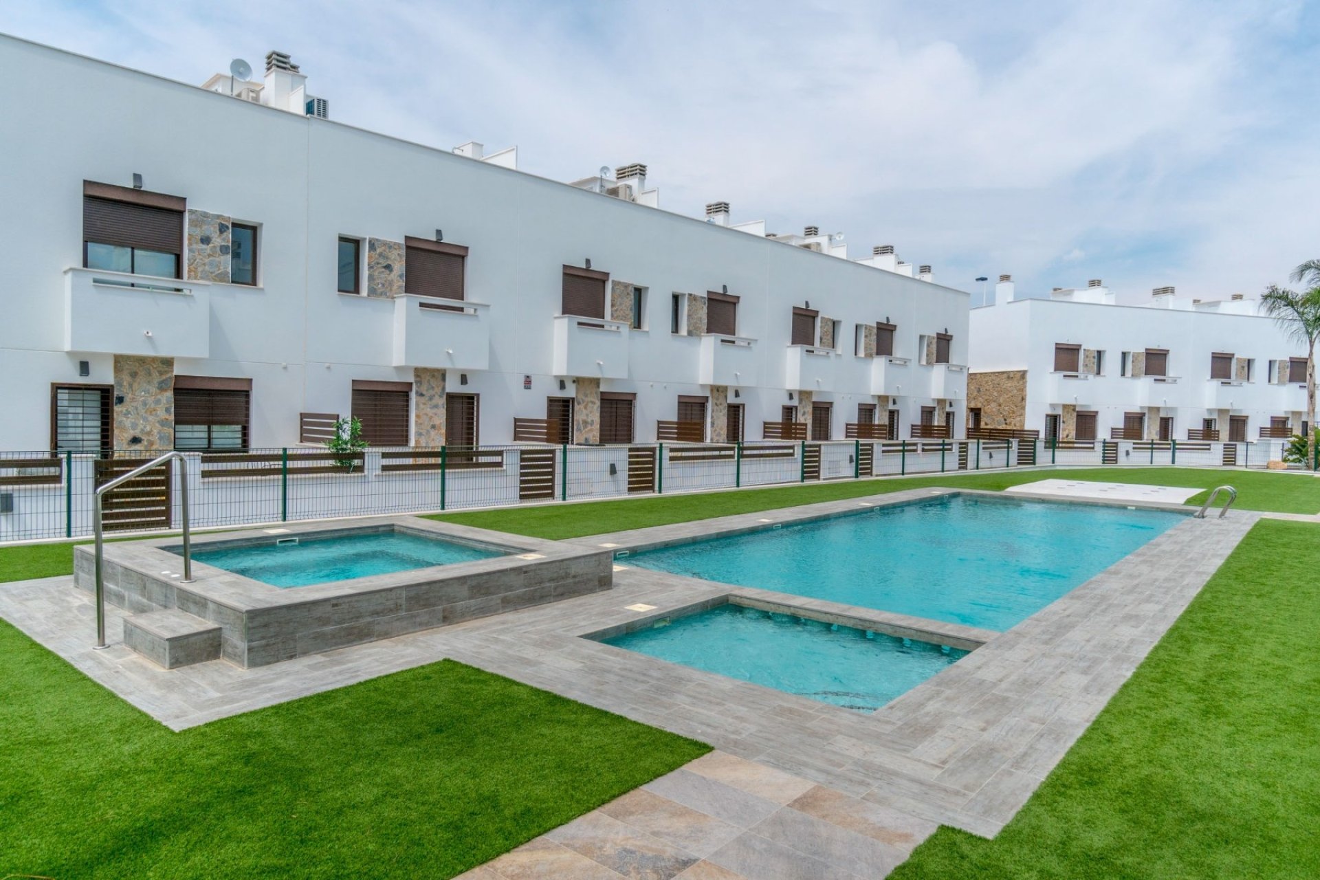 Herverkoop - Herenhuis -
Torrevieja