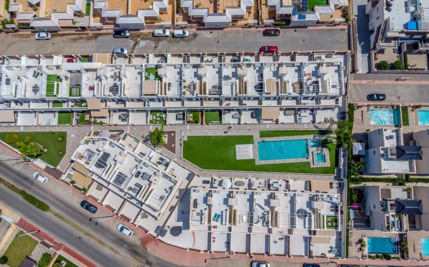 Herverkoop - Herenhuis -
Torrevieja