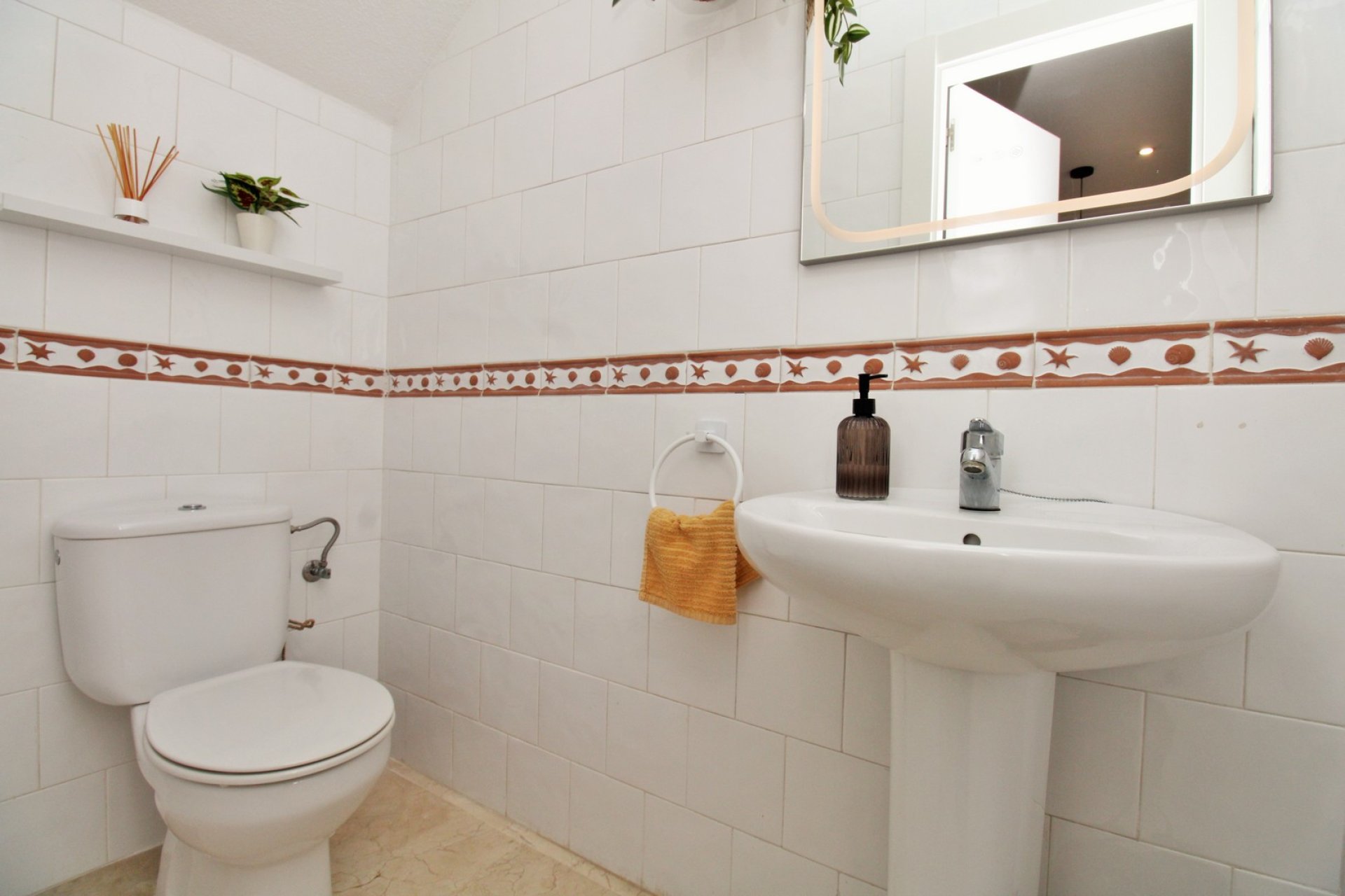 Herverkoop - Herenhuis -
Villamartín - Las Violetas