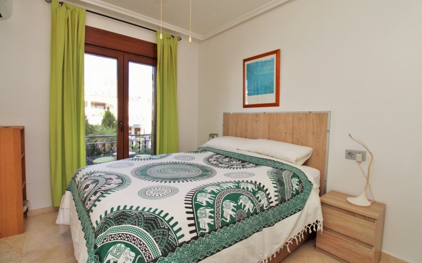 Herverkoop - Herenhuis -
Villamartín - PAU 8