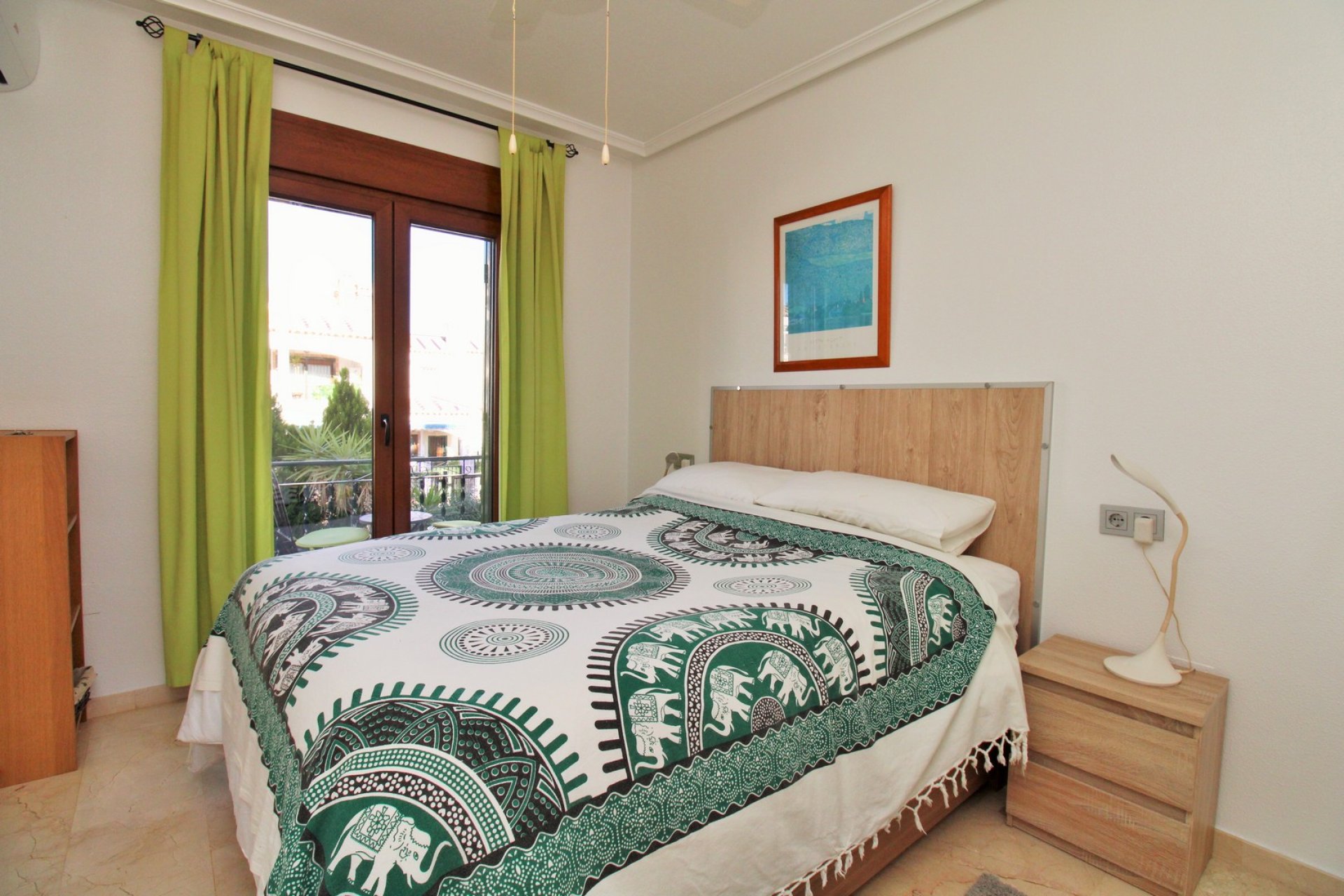 Herverkoop - Herenhuis -
Villamartín - PAU 8