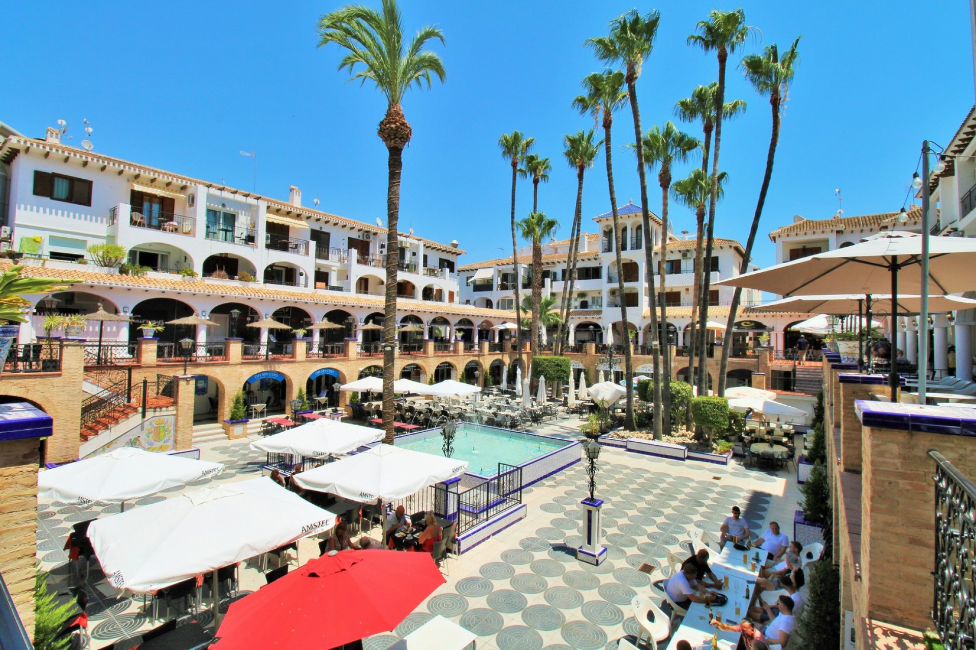 Herverkoop - Herenhuis -
Villamartín - PAU 8