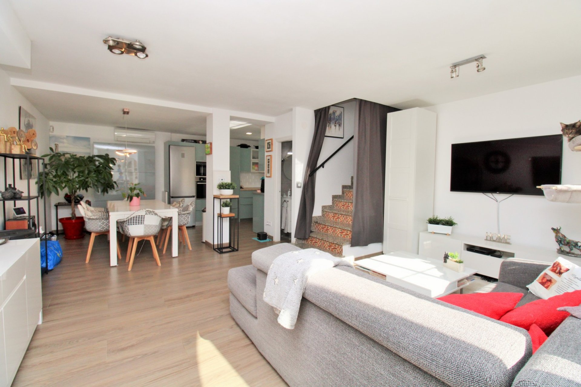 Herverkoop - Herenhuis -
Villamartín