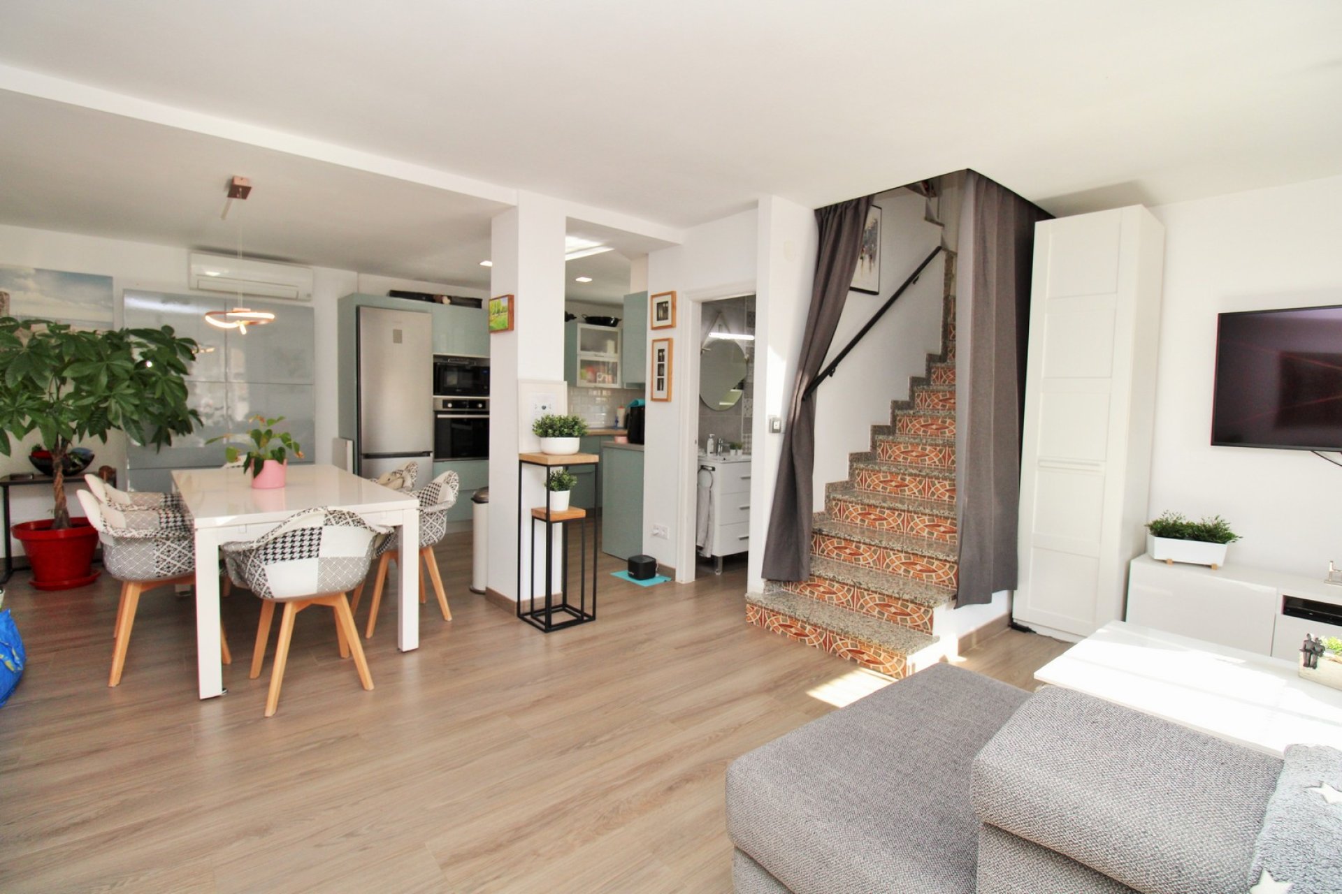 Herverkoop - Herenhuis -
Villamartín