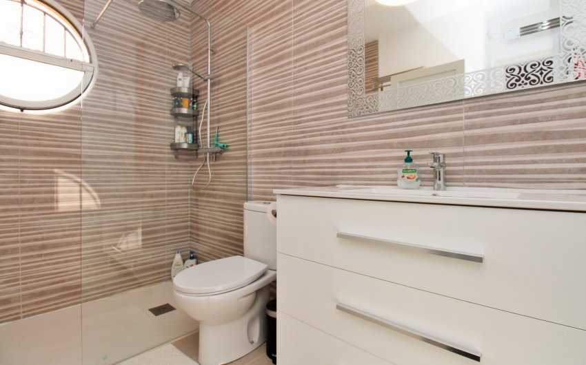 Herverkoop - Herenhuis -
Villamartín