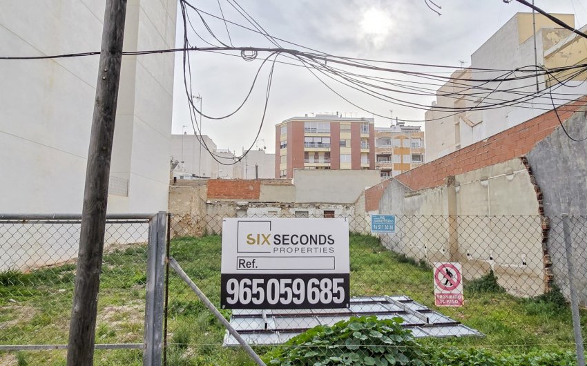 Herverkoop - Land -
Guardamar del Segura