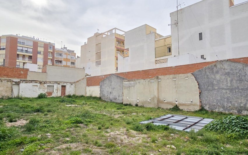 Herverkoop - Land -
Guardamar del Segura