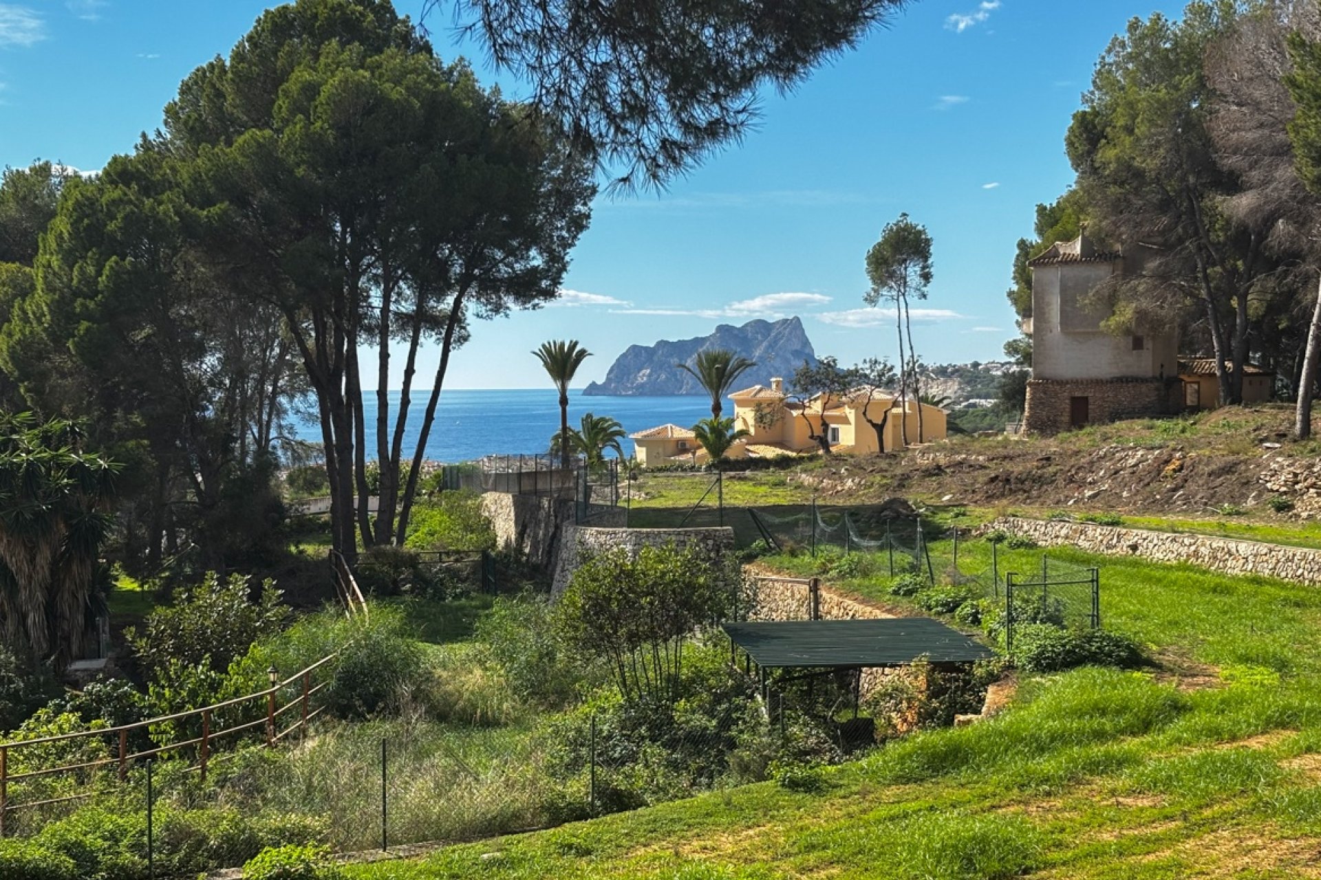 Herverkoop - Land -
Moraira - Pla Del Mar