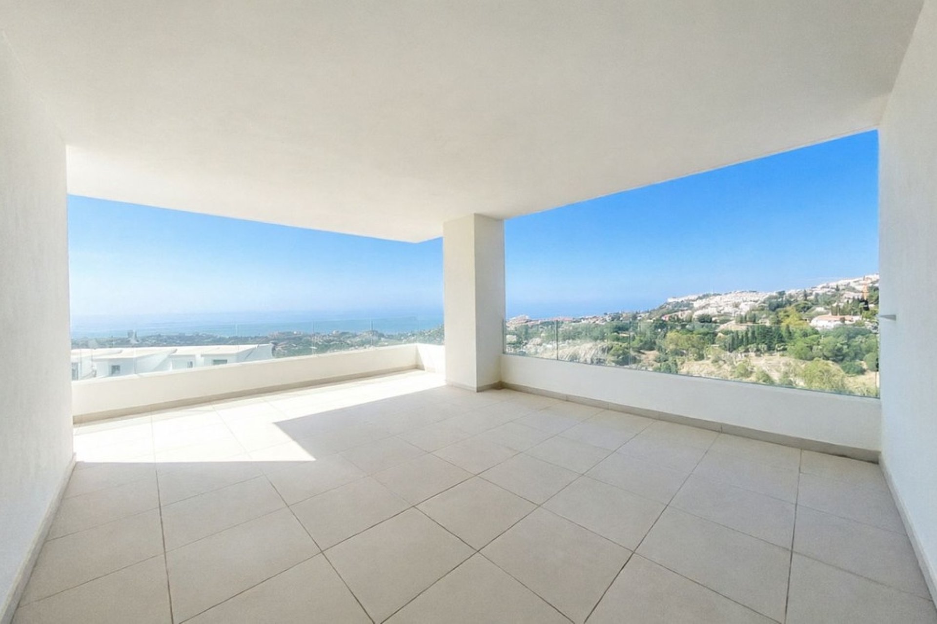 Herverkoop - Penthouse -
Benalmádena - Costa del Sol
