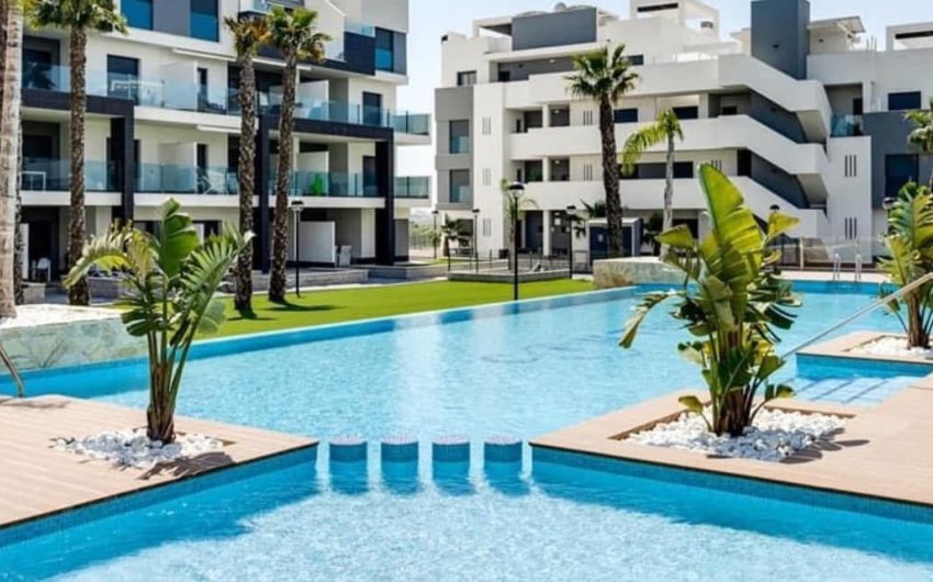 Herverkoop - Penthouse -
El Raso - Costa Blanca