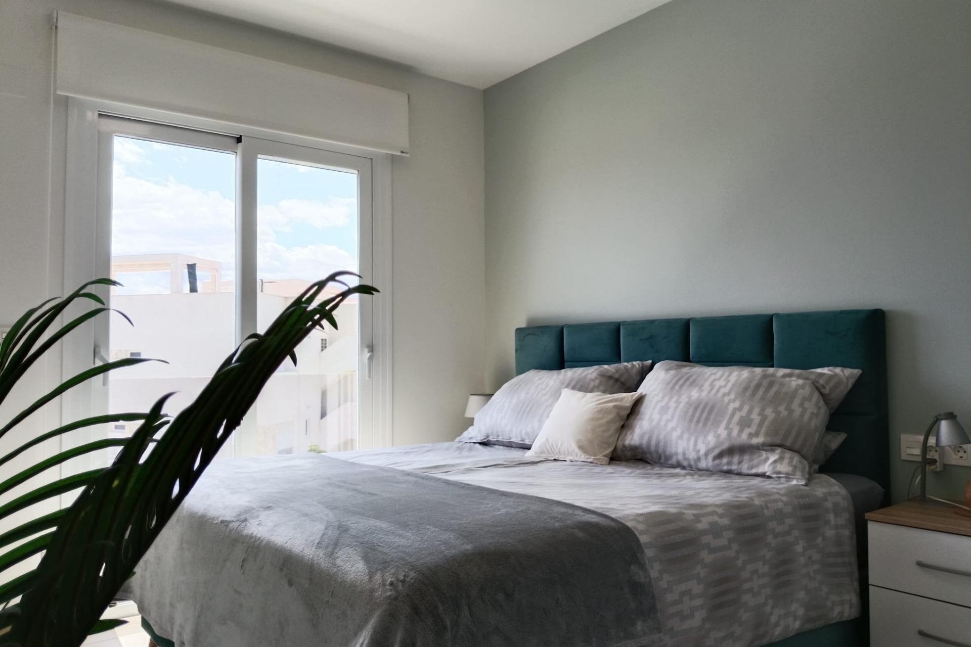 Herverkoop - Penthouse -
Guardamar del Segura - EL RASO