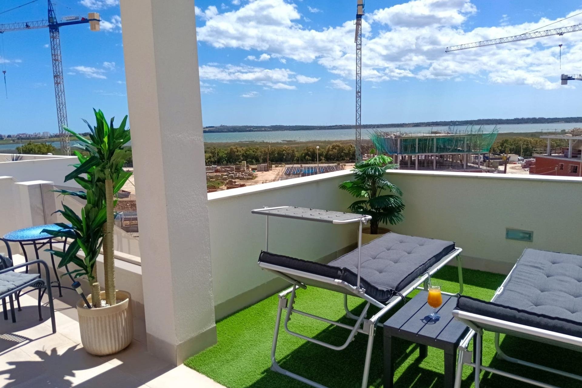 Herverkoop - Penthouse -
Guardamar del Segura - EL RASO