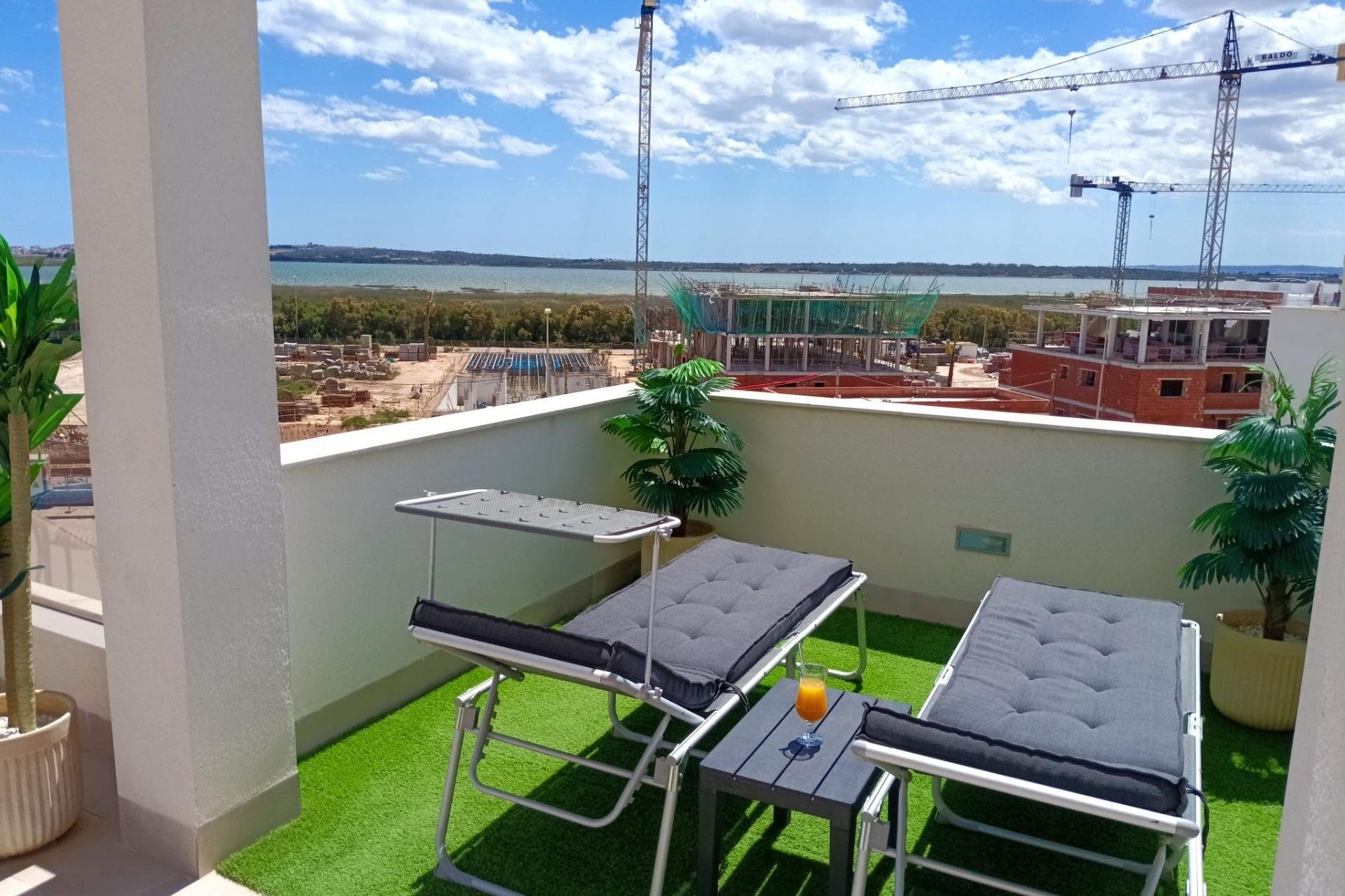Herverkoop - Penthouse -
Guardamar del Segura - EL RASO