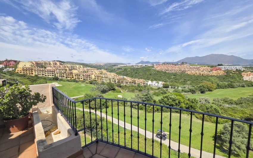 Herverkoop - Penthouse -
La Duquesa - Costa del Sol