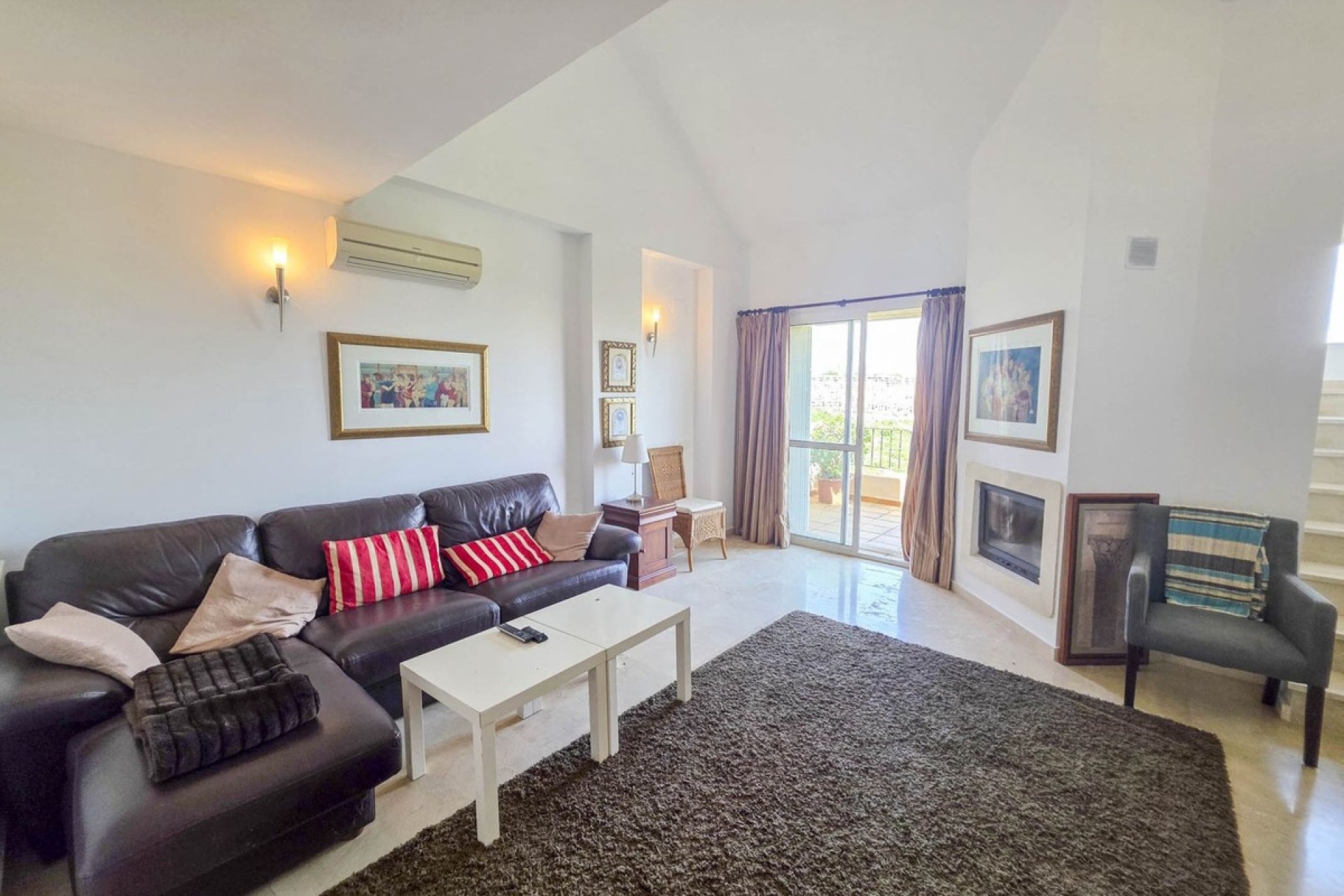 Herverkoop - Penthouse -
La Duquesa - Costa del Sol