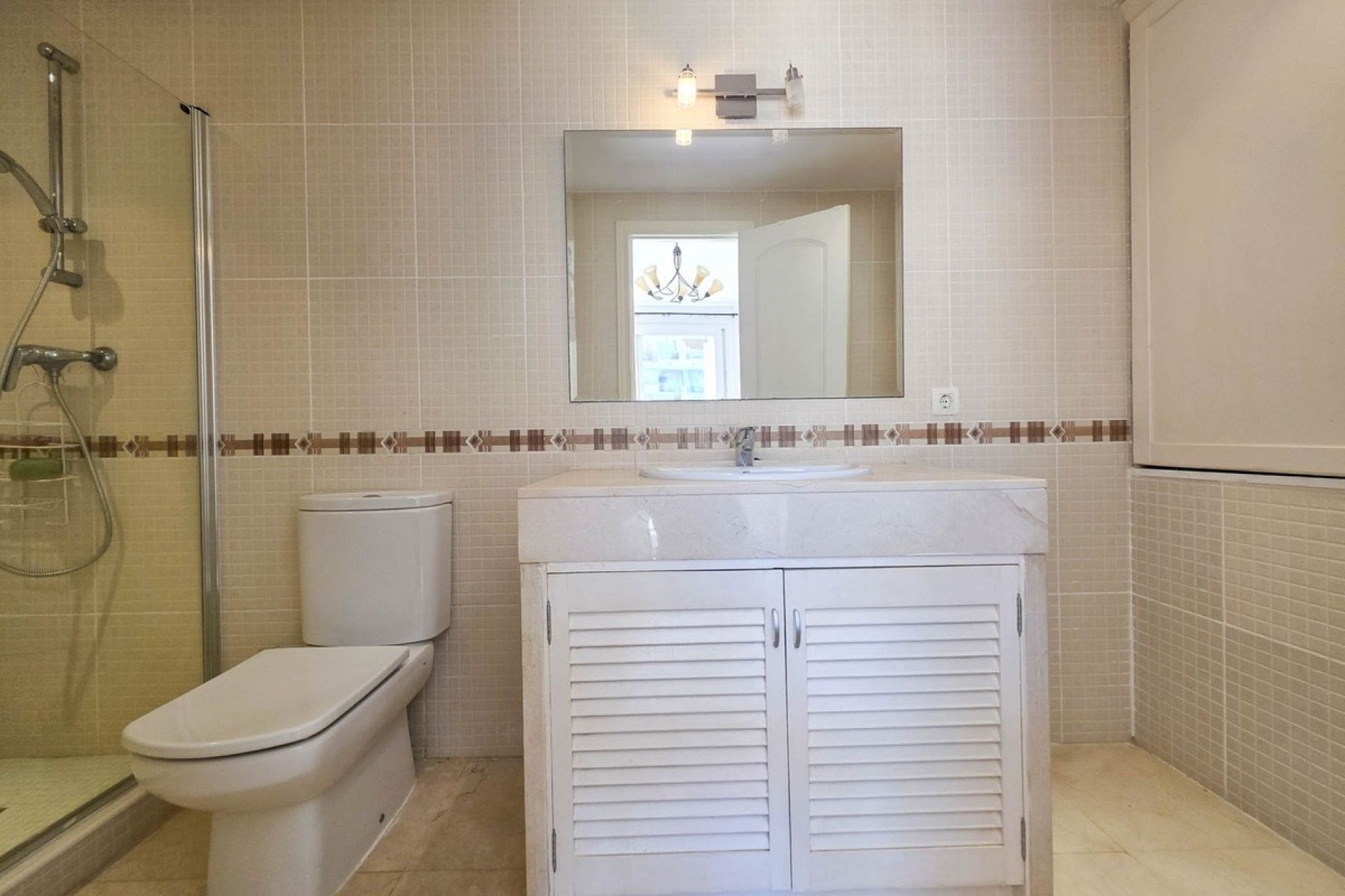 Herverkoop - Penthouse -
La Duquesa - Costa del Sol