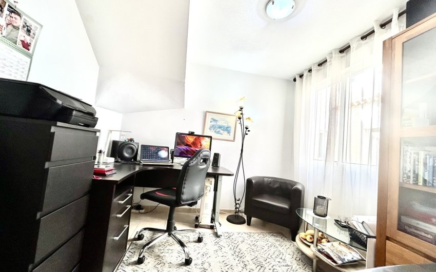 Herverkoop - Penthouse -
La Zenia - Costa Blanca