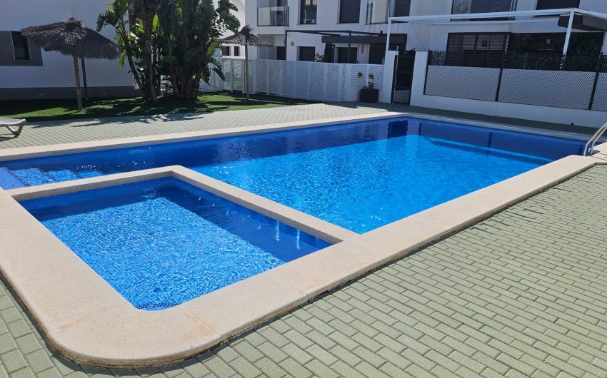 Herverkoop - Penthouse -
Pilar de la Horadada - Costa Blanca