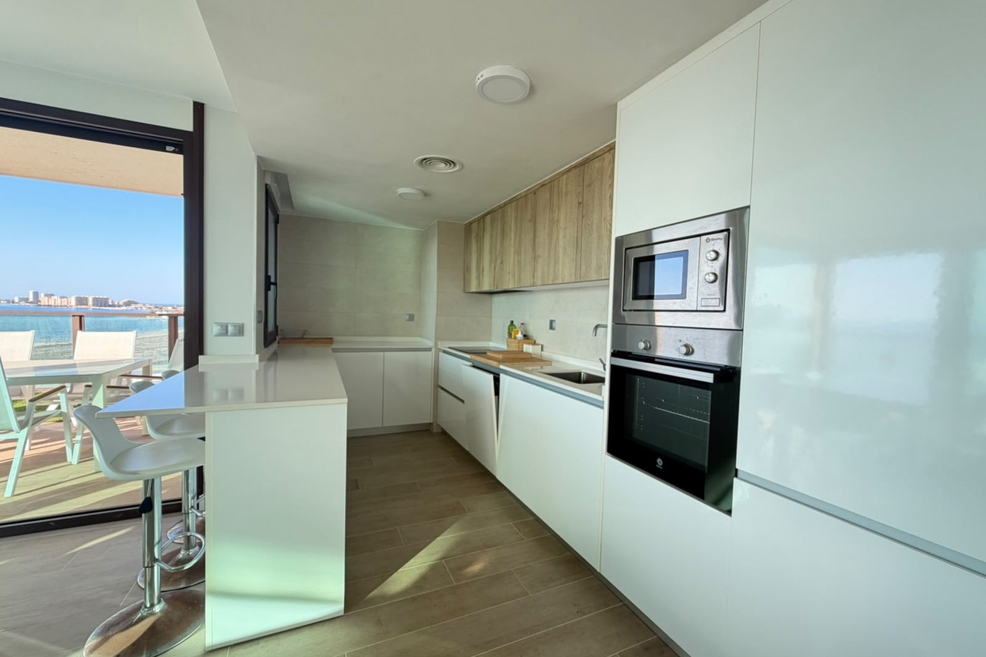 Herverkoop - Penthouse -
Playa Honda - Costa Calida