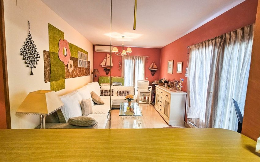 Herverkoop - Penthouse -
San Luis de Sabinillas - Costa del Sol