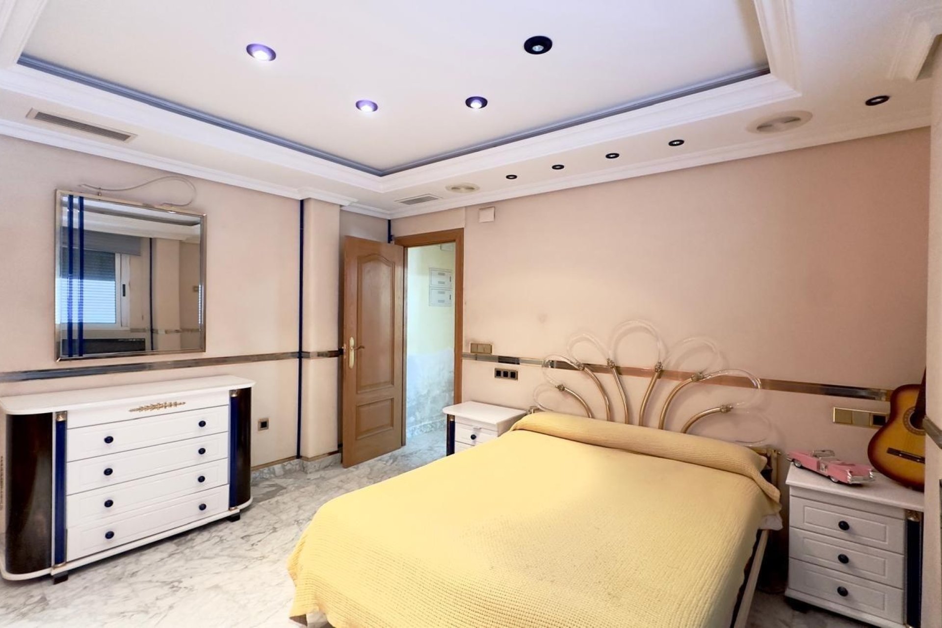 Herverkoop - Penthouse -
Torrevieja - Centro
