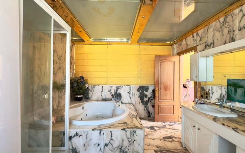 Herverkoop - Penthouse -
Torrevieja - Centro