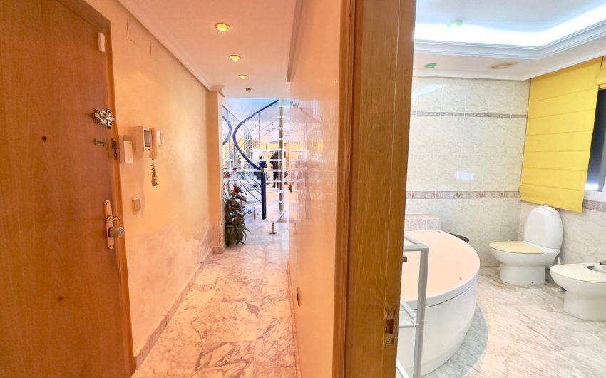 Herverkoop - Penthouse -
Torrevieja - Centro