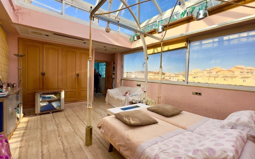 Herverkoop - Penthouse -
Torrevieja - Centro