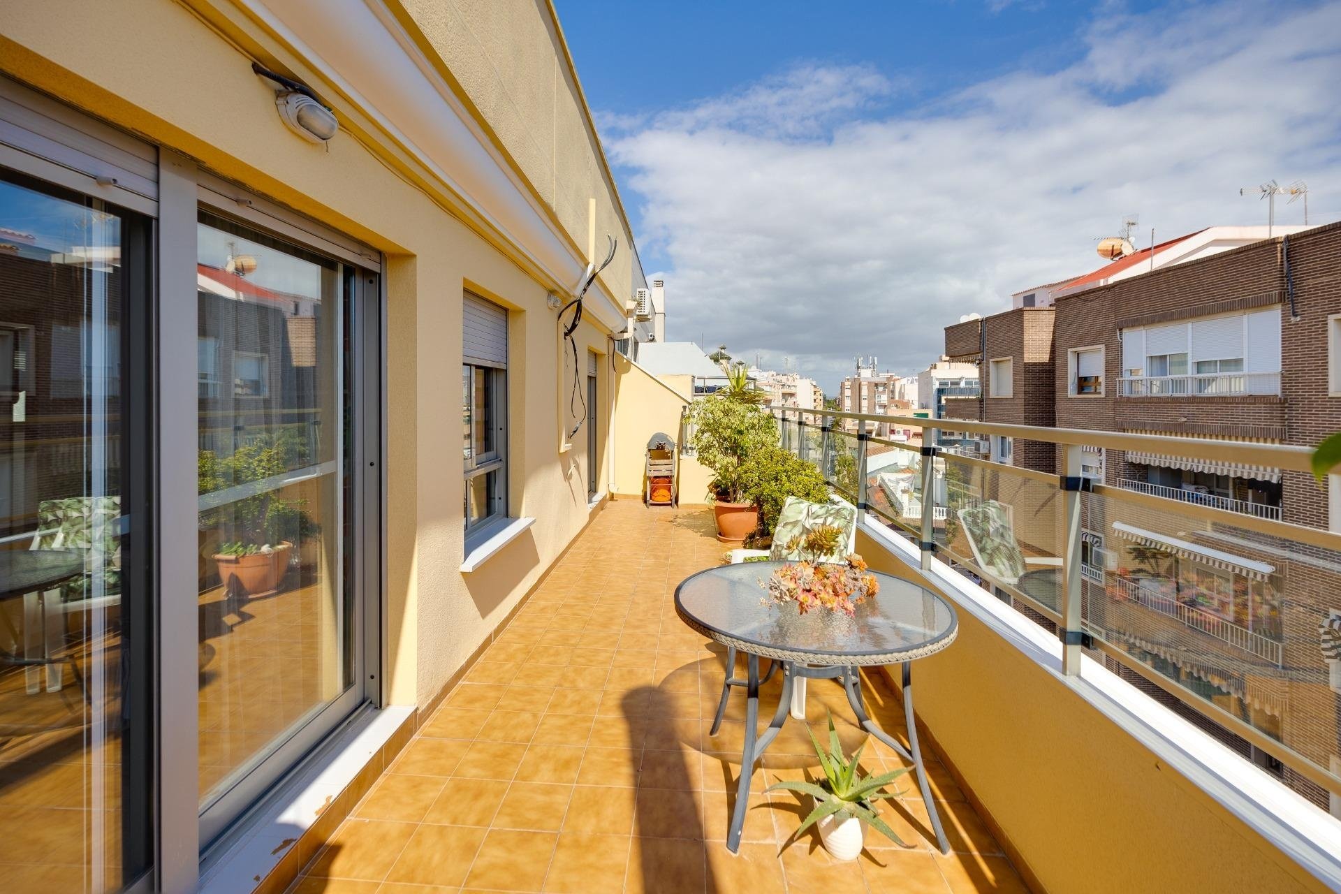 Herverkoop - Penthouse -
Torrevieja - Centro