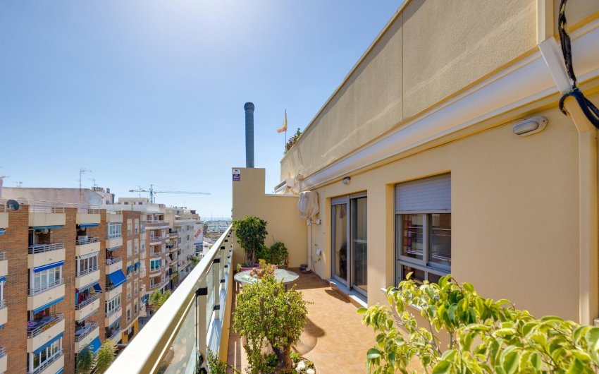 Herverkoop - Penthouse -
Torrevieja - Centro