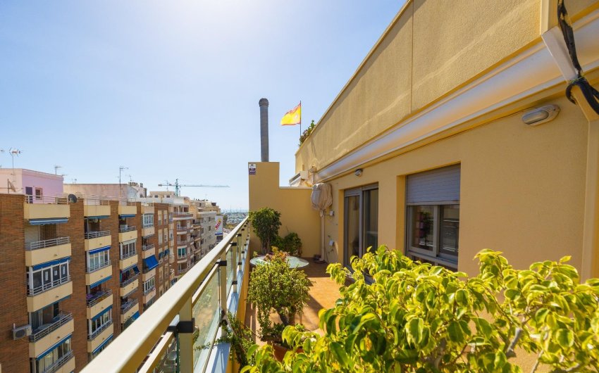Herverkoop - Penthouse -
Torrevieja - Centro