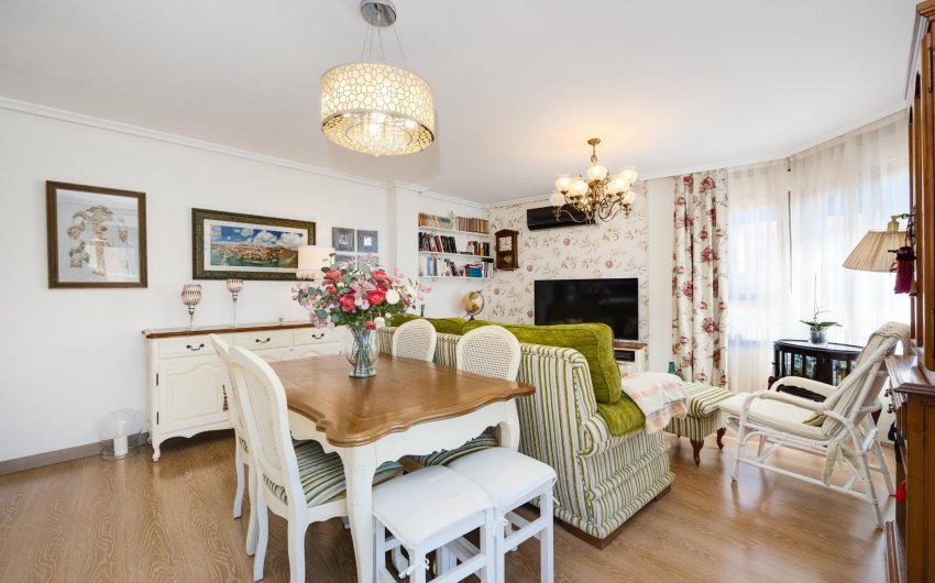 Herverkoop - Penthouse -
Torrevieja - Centro