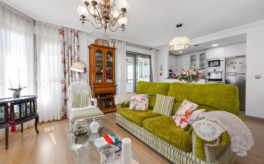 Herverkoop - Penthouse -
Torrevieja - Centro