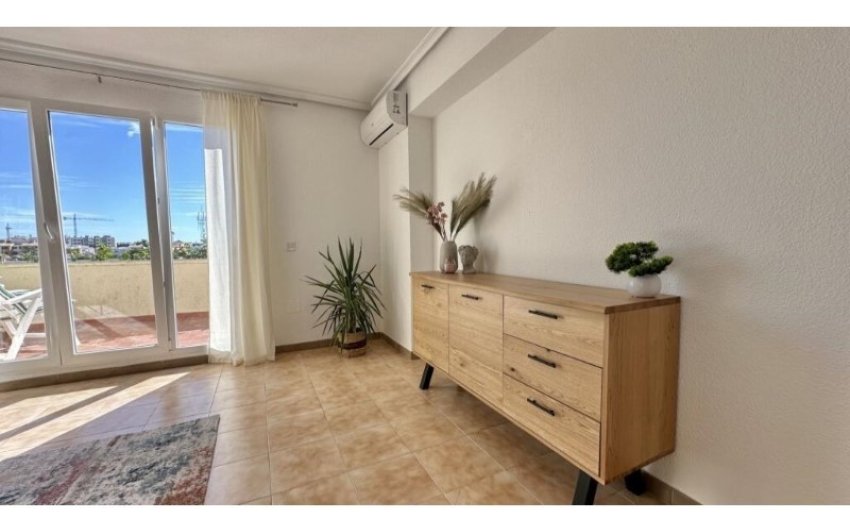 Herverkoop - Penthouse -
Torrevieja - Costa Blanca