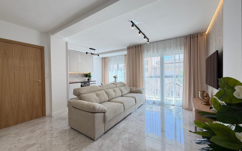 Herverkoop - Penthouse -
Torrevieja - Estacion De Autobuses