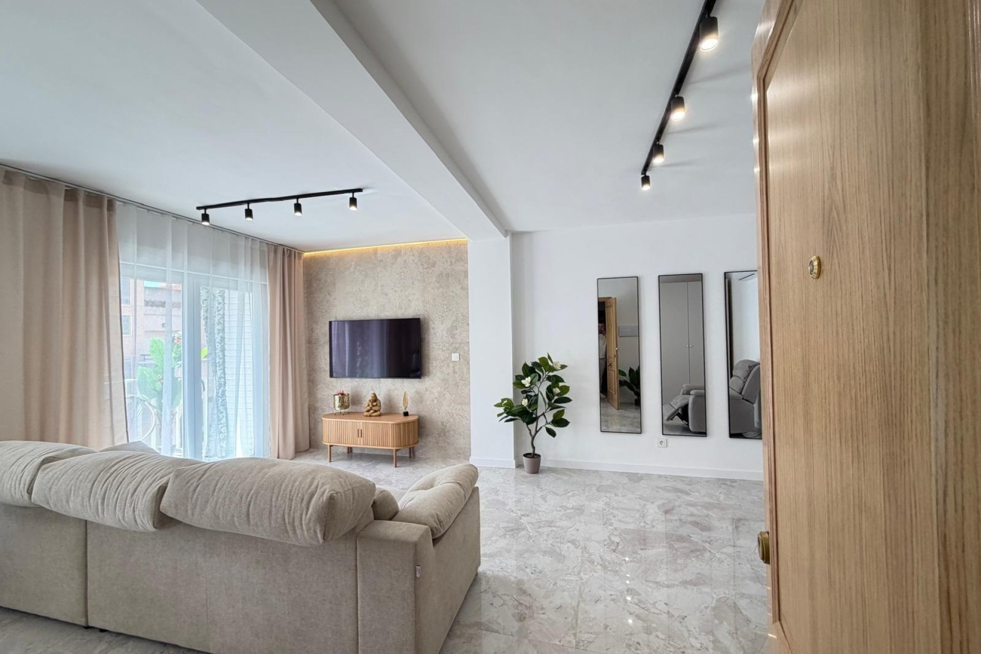 Herverkoop - Penthouse -
Torrevieja - Estacion De Autobuses