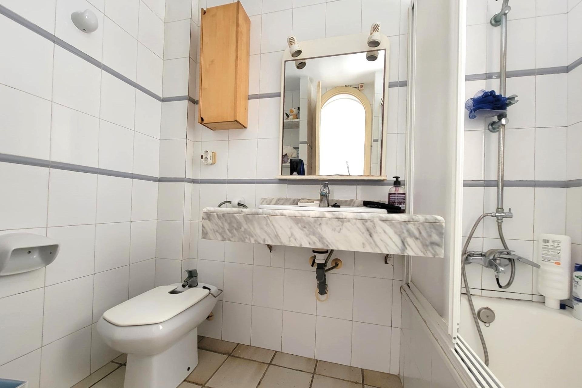 Herverkoop - Penthouse -
Torrevieja - Playa De La Mata