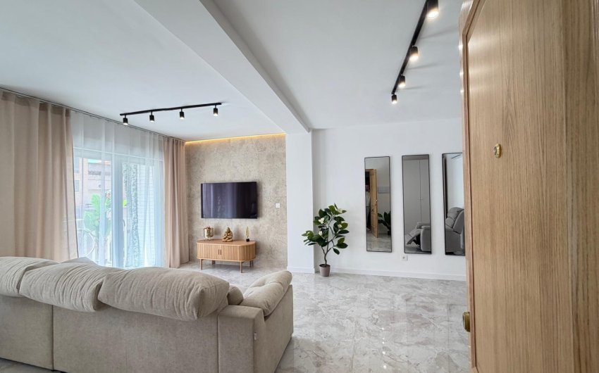 Herverkoop - Penthouse -
Torrevieja - Playa del Cura