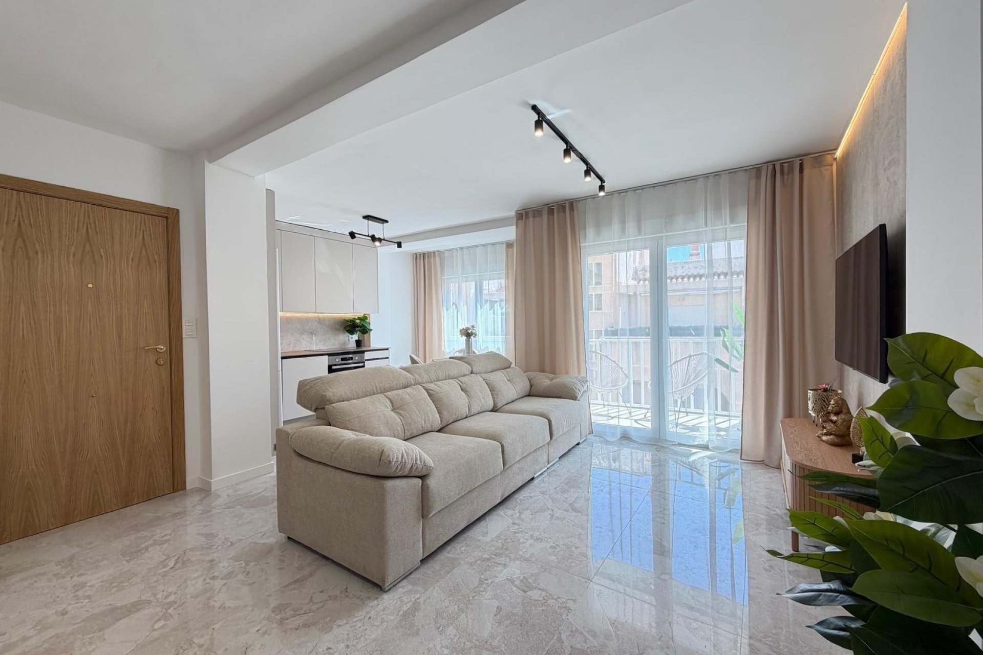 Herverkoop - Penthouse -
Torrevieja - Playa del Cura