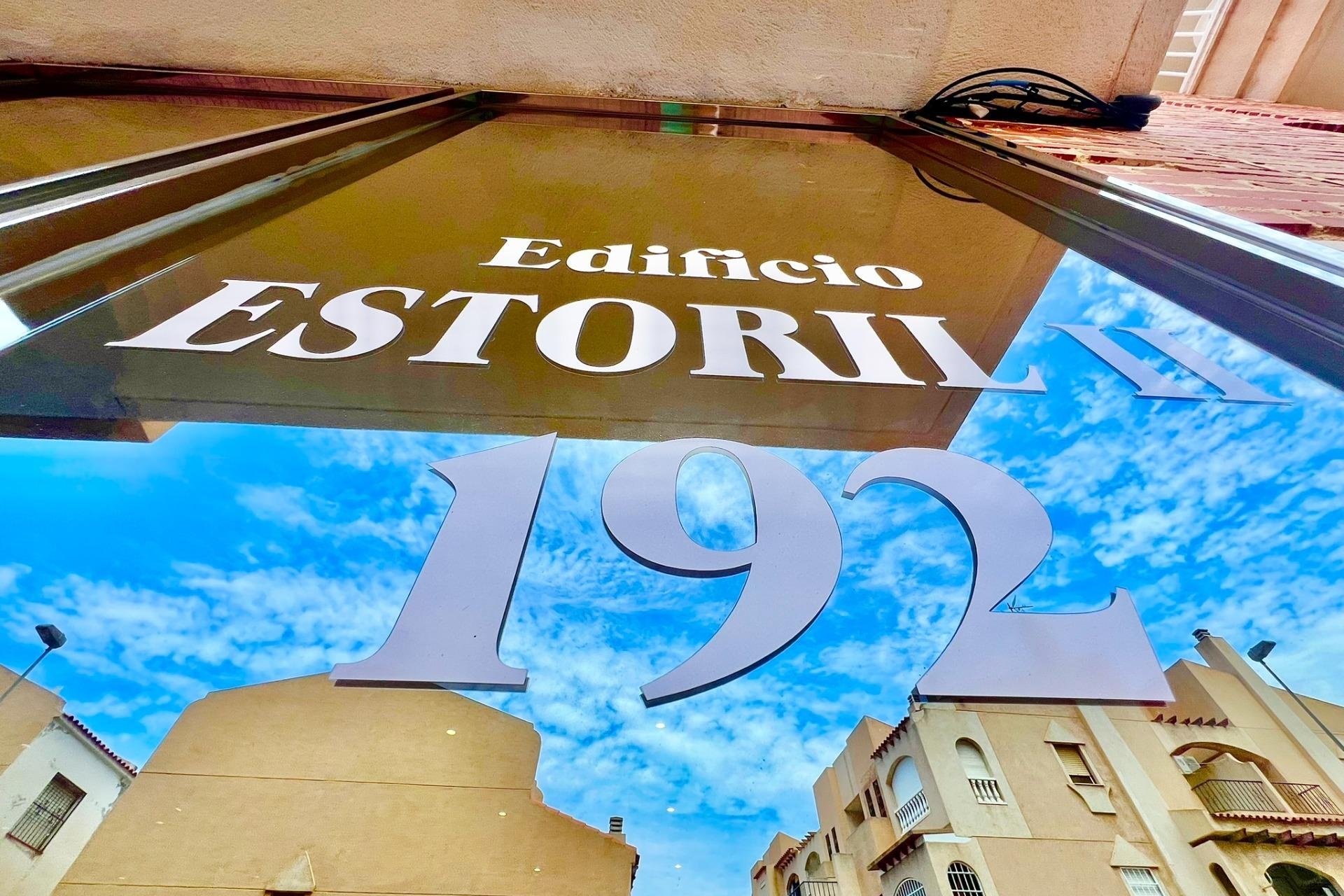 Herverkoop - Penthouse -
Torrevieja - Playa del Cura